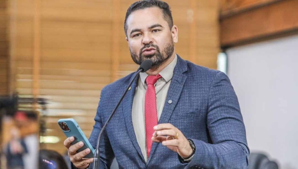 Arlenilson Cunha defende auxílio indenizatório a policiais penais, semelhante ao que foi pago à Saúde