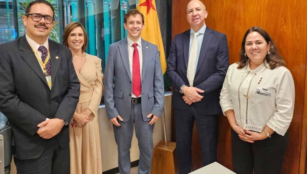 Procurador-geral do MPAC realiza visita institucional a parlamentares em Brasília