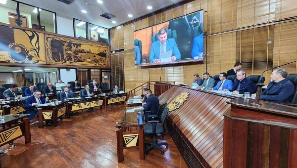 Orçamento superior a R$ 12,1 bilhões para 2025 é aprovado na Aleac, sob protestos da oposição após rejeição de emendas