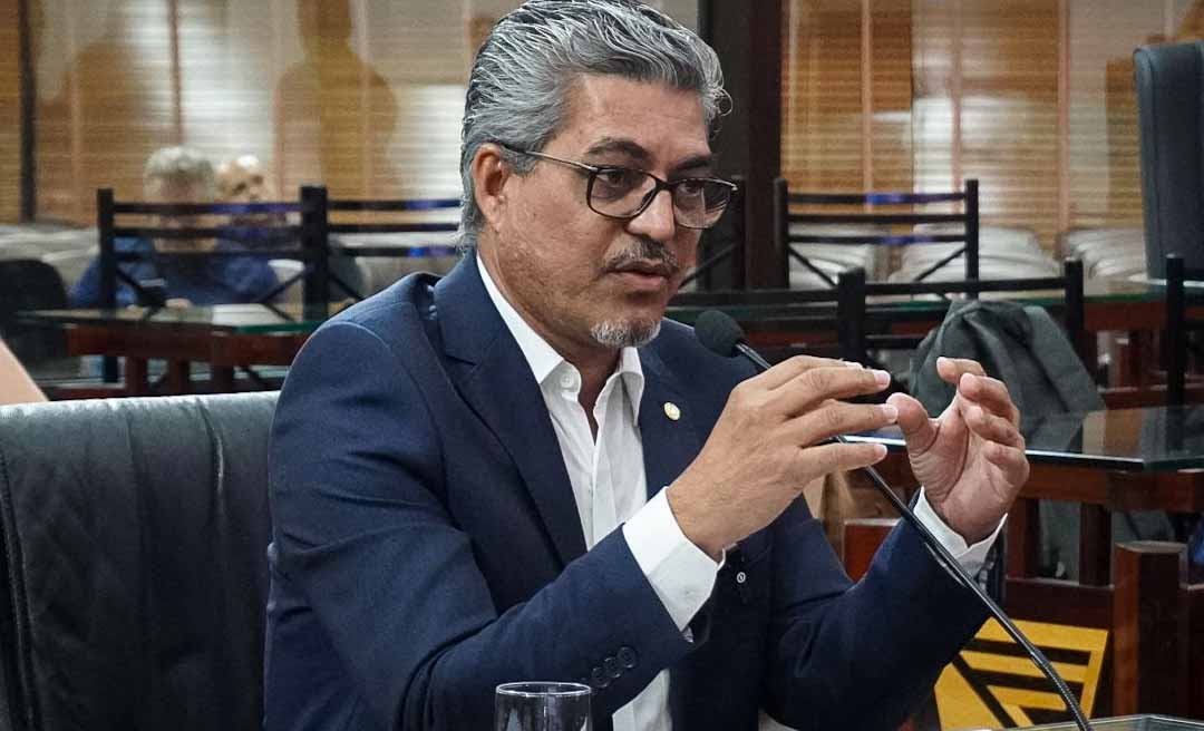 Deputados abraçam iniciativa de Edvaldo Magalhães de retirar videoaula do novo edital do concurso da Educação