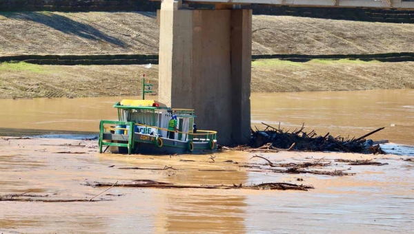 Deracre inicia inspeção para limpeza de balseiros nas pontes do Centro de Rio Branco