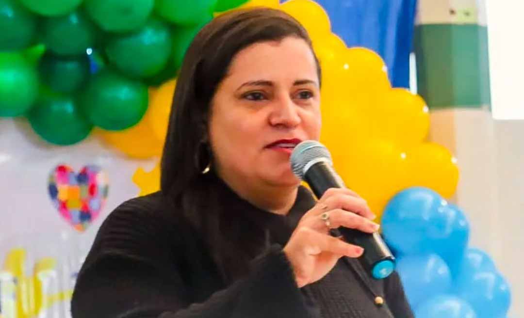 Vereadora Veinha do Valmar vota contra rejeição do veto ao aumento de salários de Prefeito, Vice e Secretários do Município de Tarauacá