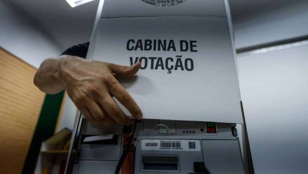 Eleitores que não votaram devem justificar ausência até 7 de janeiro