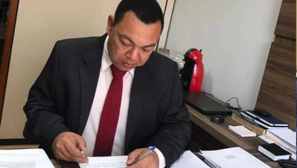 Com intervenção de Paulo Ximenes e Petecão, INSS decide enviar barco agência para atender ribeirinhos do Acre