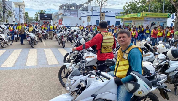 Mototaxistas de Rio Branco realizam ato de agradecimento a gestão municipal: “O prefeito Bocalom tem cumprido a legislação”