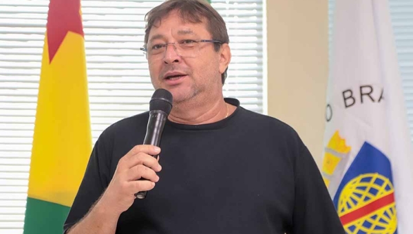 Secretário de Comunicação de Rio Branco destaca a importância da gratidão em fala sobre evento natalino