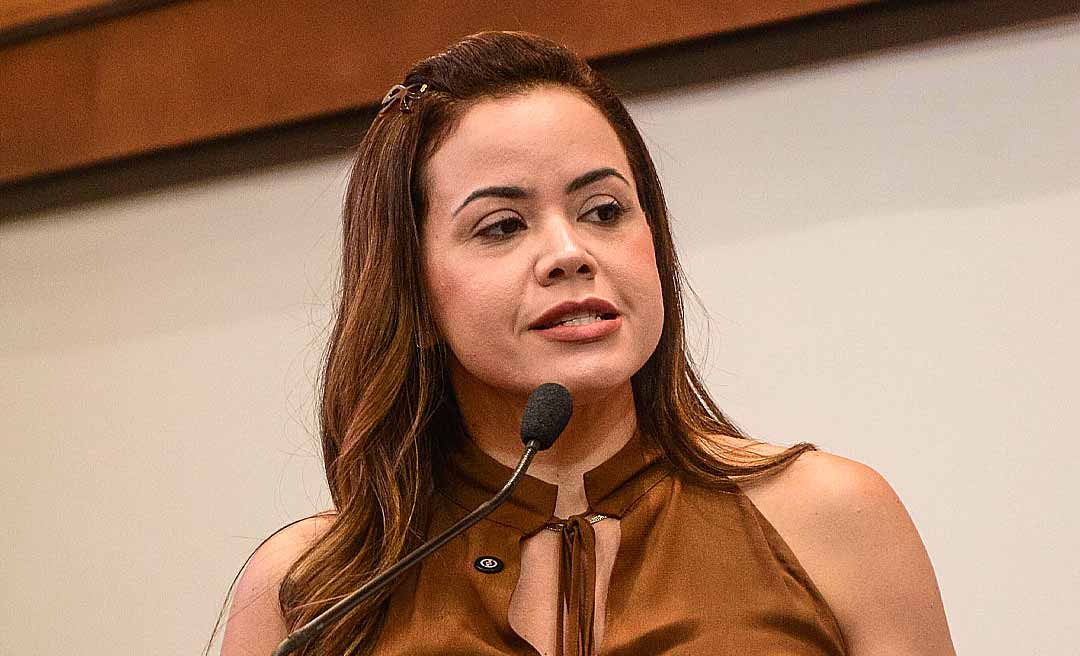 “Se o governo estiver ao lado do povo, estaremos juntos. Se não estiver, seguirei ao lado da população", afirma Michelle Melo