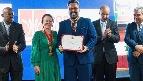 Senador Alan Rick é homenageado com a medalha da Ordem do Mérito do Judiciário no Tribunal de Justiça do Acre