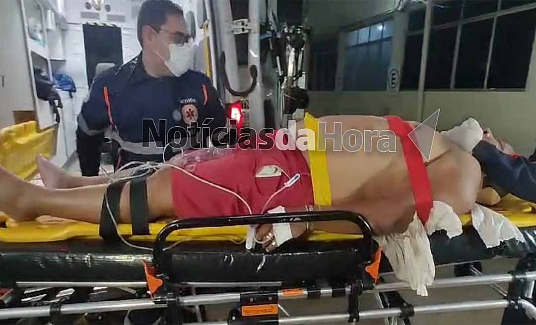 Motociclista passa mal, cai, desmaia e é levado às pressas ao Pronto-Socorro