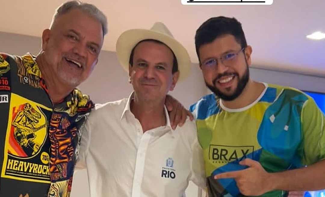 Curtindo o carnaval do Rio, Petecão posta foto com Eduardo Paes e diz: “Melhor prefeito do Brasil”