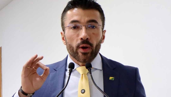 Zé Lopes defende projeto amplo de saneamento básico em Rio Branco: “O paliativo todos os anos sai mais caro”