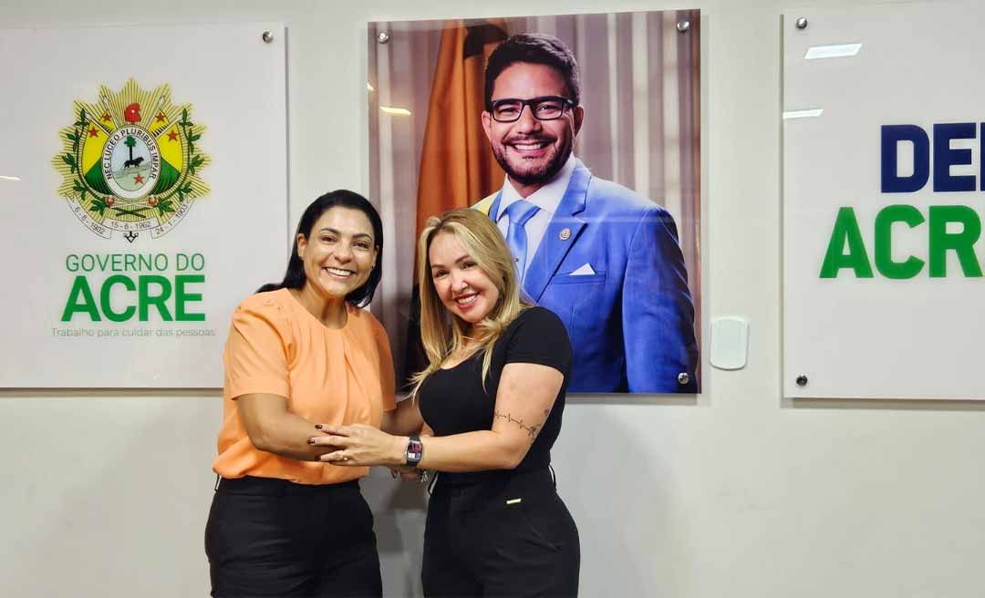 Rosana Gomes é recebida por Sula Ximenes na sede do Deracre e falam sobre parceria para o Quinari