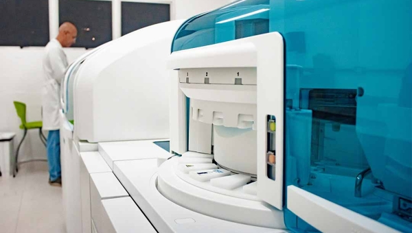Com novos equipamentos laboratoriais, Saúde do Acre amplia capacidade de diagnóstico