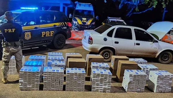 PRF apreende veículo com sinais identificadores adulterados e carga de 11 mil maços de cigarro contrabandeados no Acre