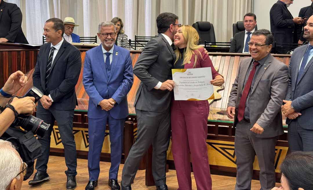 Deracre é homenageado pelos 50 anos da Expoacre pela contribuição na infraestrutura do Parque Wildy Viana