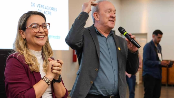 “Aprimorar e qualificar os vereadores para o bom exercício do mandato”, diz secretário de Governo sobre 1º Encontro dos Vereadores