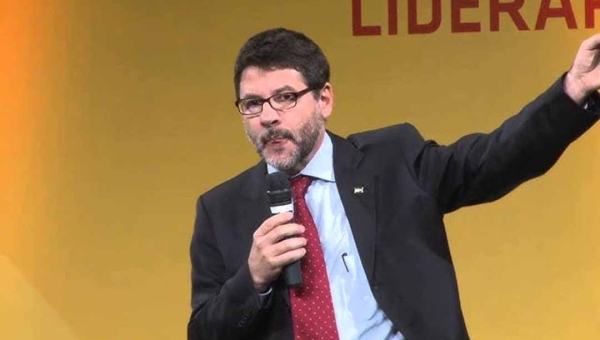 Binho Marques solta o verbo e diz que Acre sofre com gestões ‘populistas, incompetência e corrupção’