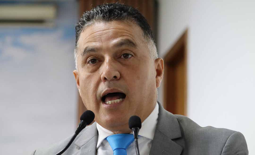 Eber Machado acusa Prefeitura de “roubo institucional” por reapresentar PL como sendo do Executivo municipal