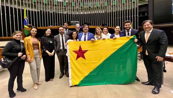 Governo reafirma compromisso com um Acre justo e digno durante solenidade em homenagem ao estado na Câmara dos Deputados