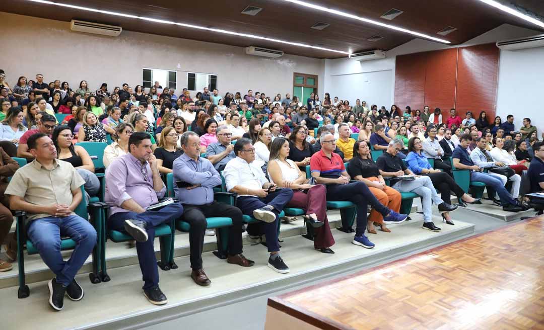 Prefeito Jerry Correia participa de seminário sobre Educação Indígena e do Campo na sede da Secretaria de Estado de Educação