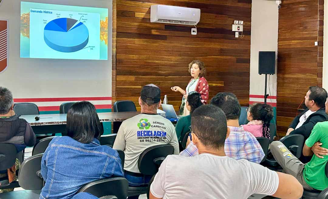 Prefeitura de Assis Brasil promove curso sobre recursos hídricos e recuperação de APPs