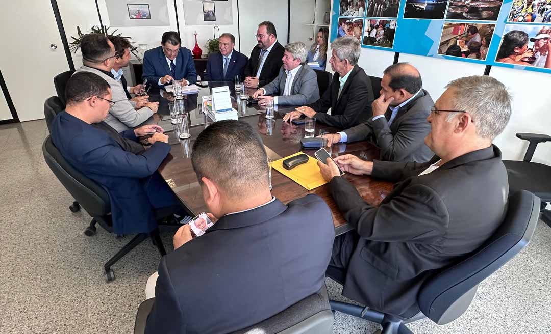 Prefeito de Boca do Acre trata em Brasília ações de fiscalização ambiental e busca entendimento institucional