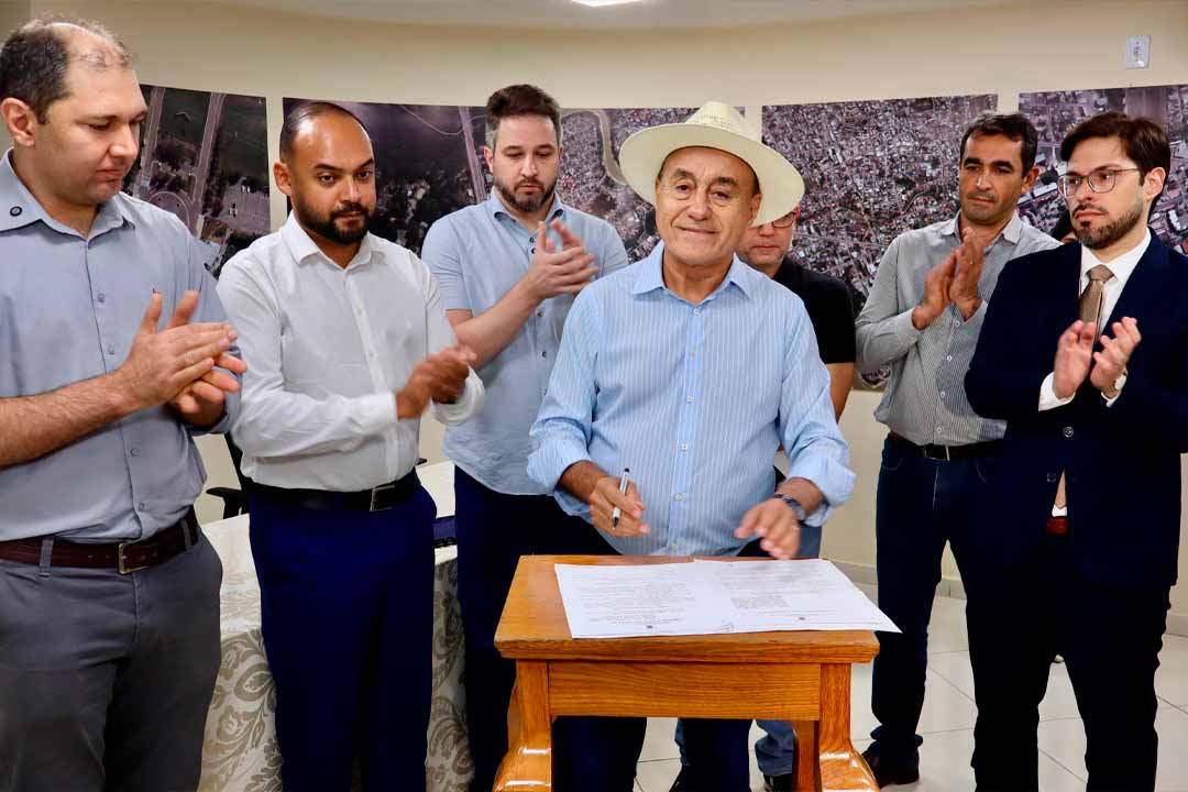 Com isenção do IPTU para atingidos por enchentes, prefeito Tião Bocalom sanciona pacote de leis do Executivo e Legislativo