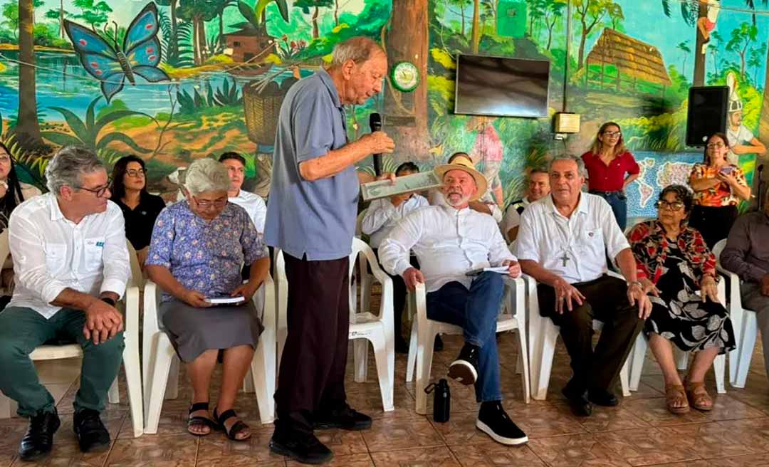 Recepcionado por Dom Joaquín, Lula visita uma das mais antigas casas de acolhimento aos hansenianos do Brasil