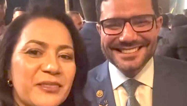 Mailza grava vídeo com Gladson em convenção de oficialização do União Progressista e fala em “fortalecer a caminhada pelo Acre”