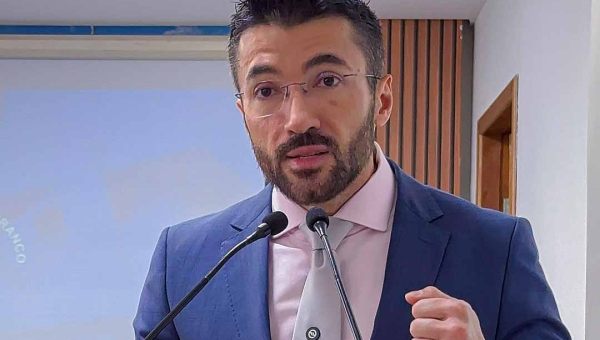Zé Lopes critica ausências do prefeito e cobra atenção à realidade de Rio Branco: “Pare de viajar”