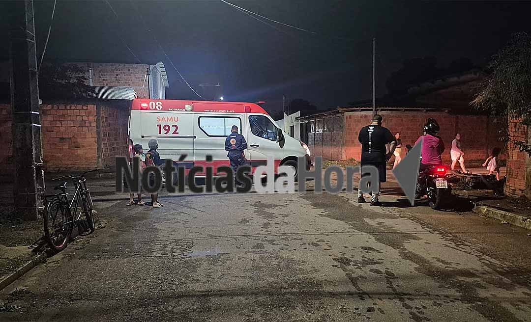 Ambulância do SAMU se envolve em acidente durante atendimento no Mocinha Magalhães, em Rio Branco