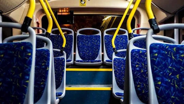 Justiça acreana condena empresa de transporte a indenizar passageiro autista por atraso de mais de 5 horas