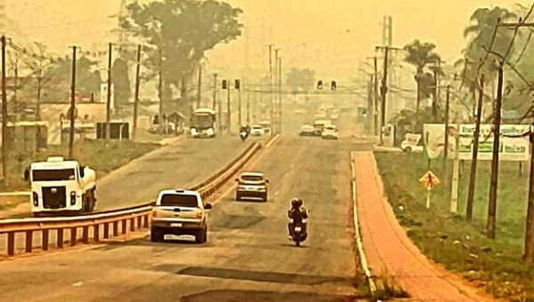 Acre registra queda expressiva em queimadas, mas Rio Branco ainda lidera ranking de poluição do ar