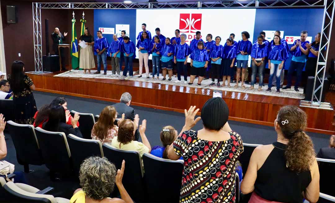 Coral da Apae Rio Branco emociona em evento do TJAC em alusão ao Dia Nacional da Luta da Pessoa com Deficiência