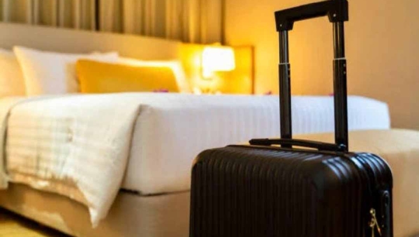 Ministério do Turismo define novas regras para hotéis sobre diárias, check-in e registro digital de hóspedes; veja o que muda