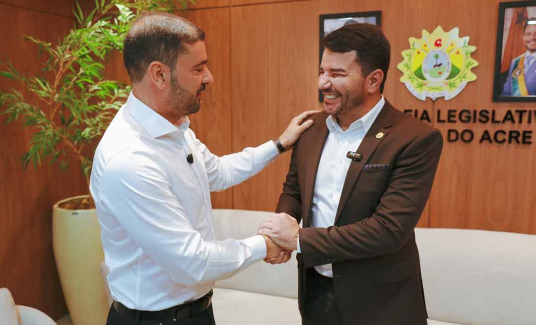 Gladson toma café com Nicolau na Aleac e reacende a possibilidade do deputado ser governador: “é disso que o Acre precisa”