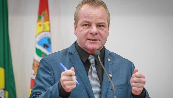 Longo agradece atendimento da Defensoria em Porto Walter e apoia criação de clínica de recuperação em Tarauacá