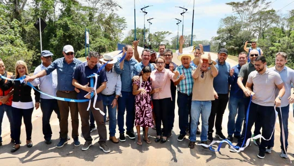 Prefeitura de Rio Branco entrega ponte sobre o Igarapé Redenção e asfaltamento da Estrada Jarbas Passarinho: “Entregamos uma obra de qualidade, que é para o resto da vida”