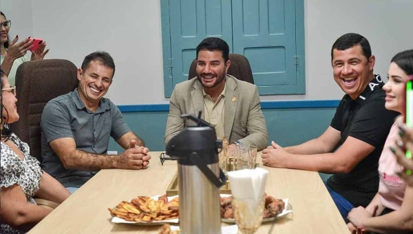 Governador se reúne com prefeito de Xapuri para acertar entrega da Ponte Sibéria