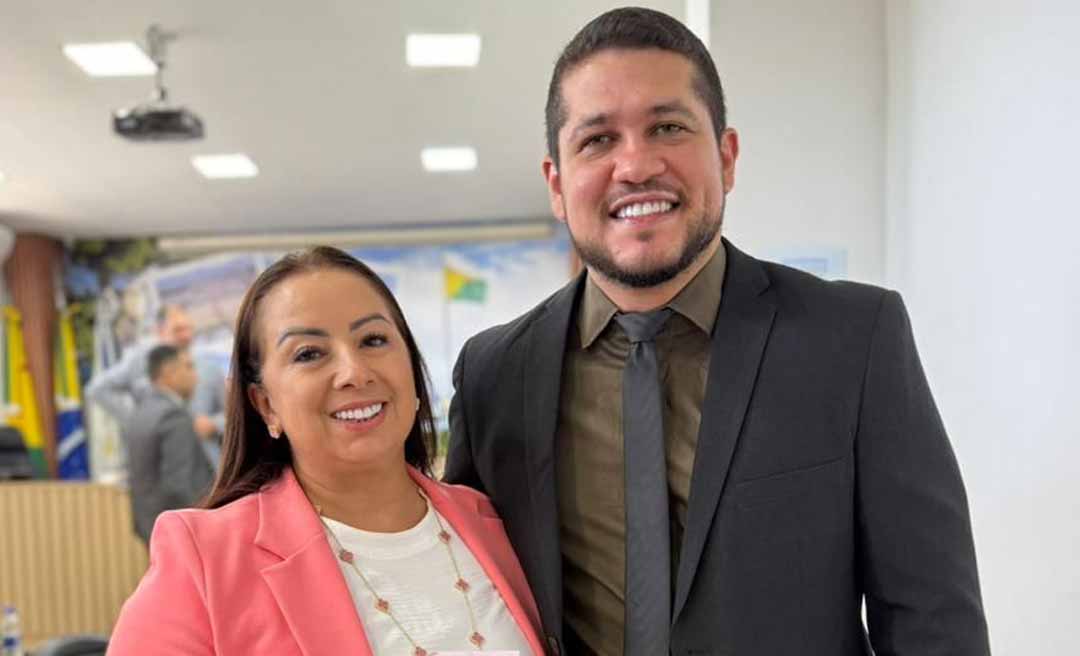 Vereador Moacir Júnior lança campanha de conscientização do Outubro Rosa na Câmara de Rio Branco