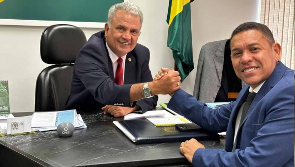 Petecão anuncia quase R$ 1 milhão para fortalecer a cafeicultura em Assis Brasil