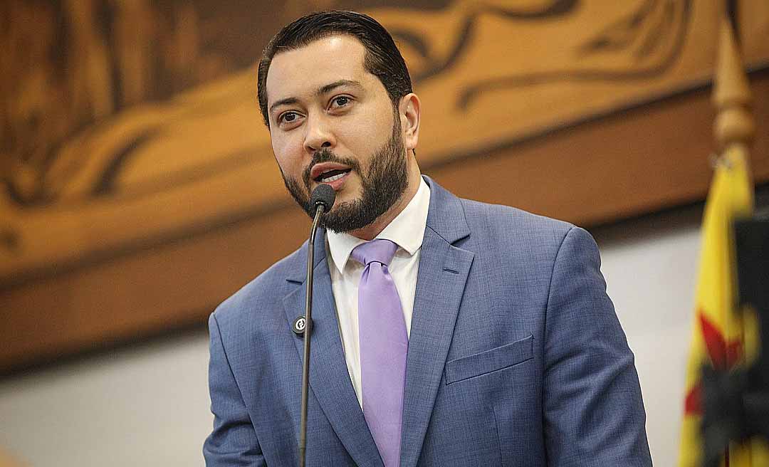 Emerson Jarude critica pagamento de diárias em dólar para servidores que irão à COP-30: “Essa conta quem paga é o povo acreano”