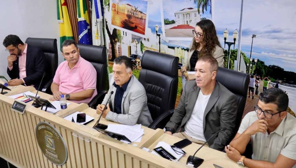 Transporte público: Estudantes e lideranças comunitárias prometem mobilização no próximo dia 20 após audiência proposta pelo vereador Eber Machado