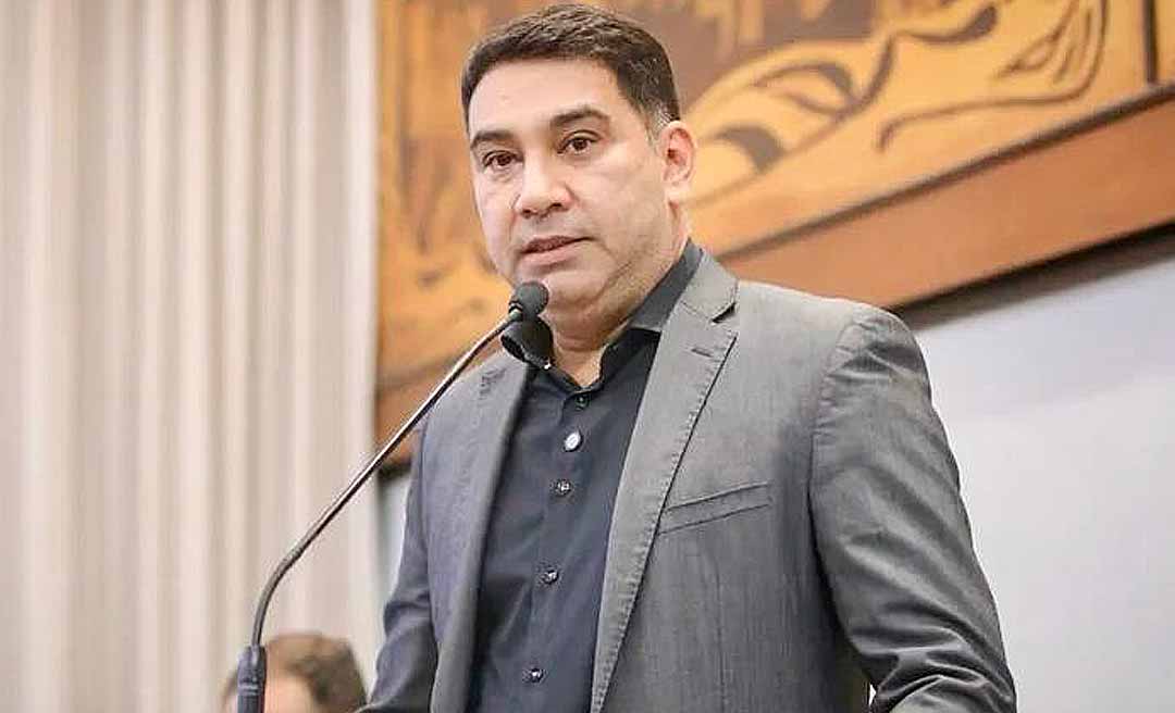 Vereador Samir Bestene destaca ações em defesa de profissionais da Saúde durante audiência pública na Aleac