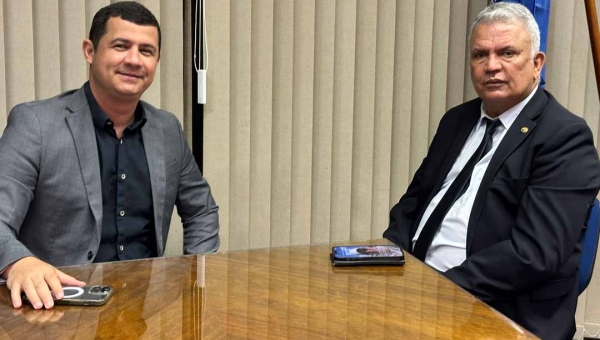 Petecão anuncia caminhão basculante para reforçar infraestrutura de Xapuri