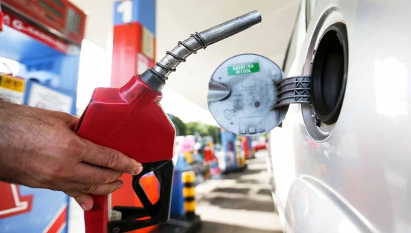 No Acre, gasolina e etanol ficam mais caros, enquanto diesel registra queda, aponta Edenred Ticket Log