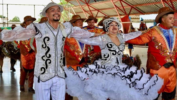 Junina Pega-Pega segue encantando com o projeto “Pé na Estrada” em escolas do Acre