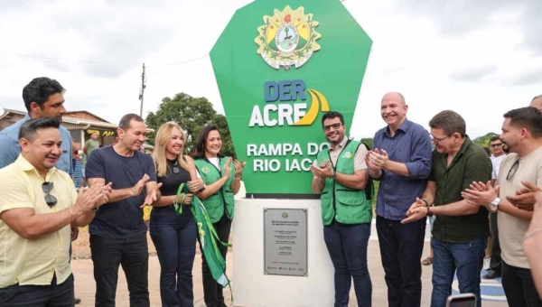 Governo do Acre entrega rampa às margens do Rio Iaco e reforça compromisso com o desenvolvimento de Sena Madureira