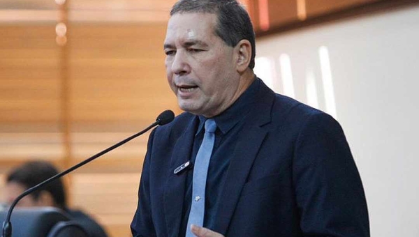 Projeto de Chico Viga quer garantir gratuidade a atletas adolescentes ligados ao futebol