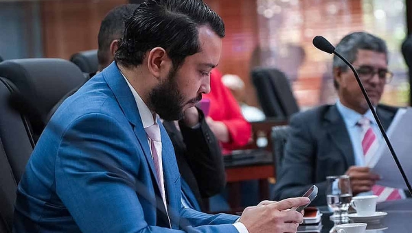 Jarude diz que nomeação de esposa de conselheiro do TCE põe em xeque decisões da Corte de Contas